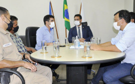 Secretário da Administração e prefeitos da região sudeste debatem parcerias para doação de bens