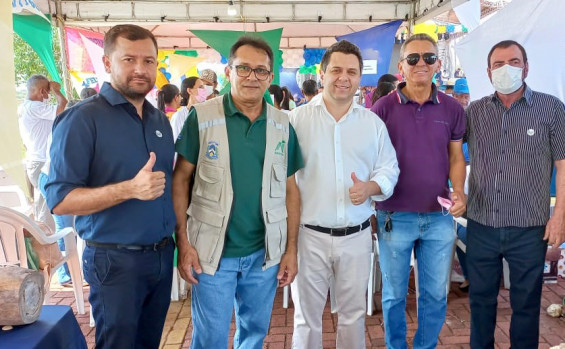 Exposição de fósseis vegetais do Monumento Natural de Árvores Fossilizadas do Tocantins marca programação do 73º aniversário de Filadélfia