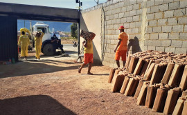 Reforma no telhado da Unidade Penal de Taguatinga é realizada pela Seciju com mão de obra de custodiados