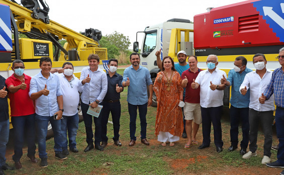 Governador Wanderlei Barbosa participa da entrega de máquinas perfuratrizes para prefeitos da região do Bico do Papagaio