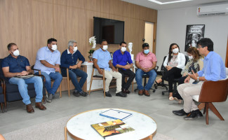 Secretário reúne-se com diretores das unidades hospitalares geridas pelo Executivo Estadual