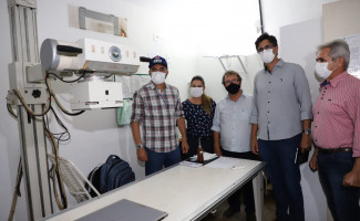 Secretário da Saúde visita Hospital Regional de Araguaçu