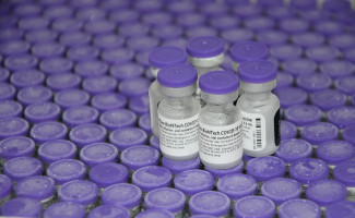 Mais de 52 mil doses de imunizantes da Pfizer chegam ao Tocantins na manhã desta sexta-feira, 26