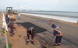 Governo do Tocantins realiza serviços de tapa-buracos em rodovias de acesso à Capital 