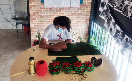 Centro de Internação Provisória Feminino de Palmas realiza projeto de confecção de artigos natalinos para profissionalização de adolescentes&nbsp;