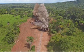 Governo do Tocantins explode rocha que bloqueava TO-239, mas tráfego ainda não foi liberado