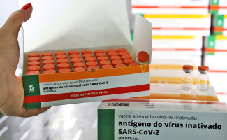 Governo do Tocantins já distribuiu quase 3 milhões de doses de vacina contra a covid-19; saiba como funciona a distribuição