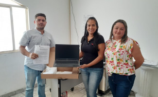 Núcleo Regional de Papiloscopia de Colinas recebe Notebook da prefeitura de Arapoema