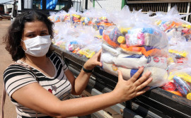 Governo do Tocantins atende 18 municípios do polo de Paraíso com 115 toneladas de alimentos
