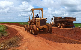 Governo do Tocantins recupera leito natural da TO-181, entre Barreira da Cruz e o Assentamento Loroti, na região sudoeste