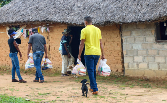 Governo do Tocantins atende famílias quilombolas da região de Paranã com 7 toneladas de alimentos