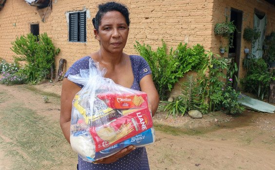 Governo do Tocantins atende famílias quilombolas da região de Paranã com 7 toneladas de alimentos