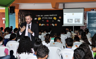 Equipe da 2ª Delegacia de Polícia Civil de Palmas ministra palestra sobre prevenção e conscientização acerca do uso de drogas a estudantes de escola pública da Capital