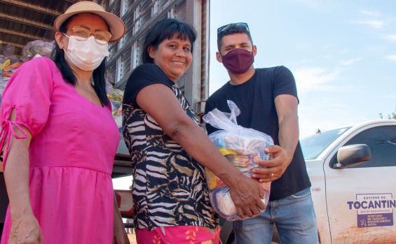 Governo do Tocantins atende com entrega de cestas básicas cerca de 1,4 mil famílias indígenas e ribeirinhas em Lagoa da Confusão e Formoso do Araguaia