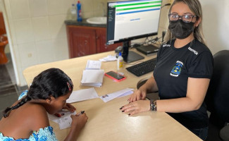 Equipe do Instituto de Identificação do Tocantins realiza atendimento a crianças e adolescentes das comunidades indígenas da ilha do Bananal 