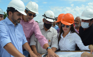 Acompanhado do Secretário de Saúde e autoridades, Governador Wanderlei Barbosa vistoria obra do HGA