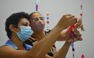 HGP promove oficina que estimula o uso de recursos  artísticos  com profissionais da UTI Pediátrica