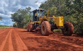 Governo do Tocantins realiza patrolamento e encascalhamento da TO-446, entre Miranorte e Abreulândia