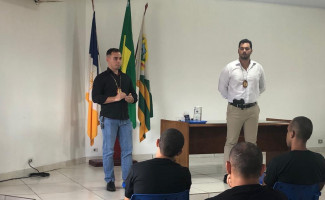 Delegados de Polícia Civil do Tocantins ministram palestra para turma de alunos-soldados do curso de formação da Polícia Militar em Paraíso