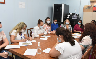 Servidores do Dona Regina participam de atualização sobre manejo clínico e vigilância das arboviroses 