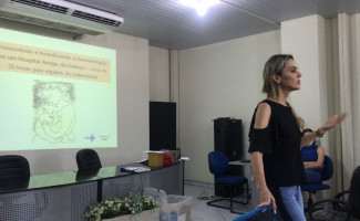 Hospital e Maternidade Dona Regina promove curso para incentivar aleitamento materno