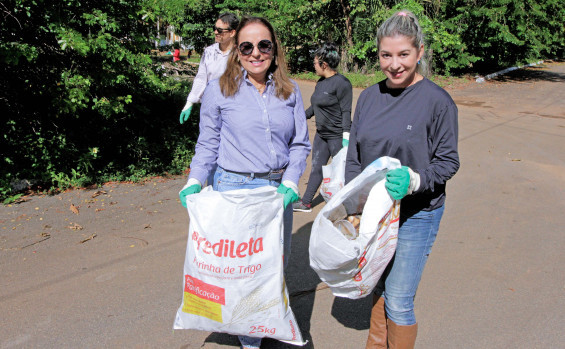 Secretaria do Meio Ambiente e parceiros retiram meia tonelada de resíduos das margens de córrego em Taquaruçu