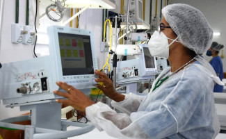 Governo do Tocantins garante pagamento de adicional noturno e insalubridade a funcionários contratados da Saúde