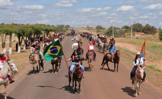 Durante cavalgada em comemoração aos 30 anos de Santa Maria do Tocantins, secretário Wlademir Costa reforça investimentos na área de segurança pública