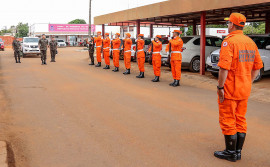 Forças Auxiliares de Segurança recebem visita do general da 3ª Brigada de Infantaria Motorizada do Exército Brasileiro