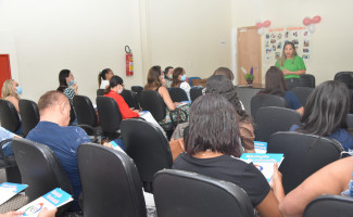 Servidores do Hospital e Maternidade Dona Regina participam de capacitação sobre método canguru