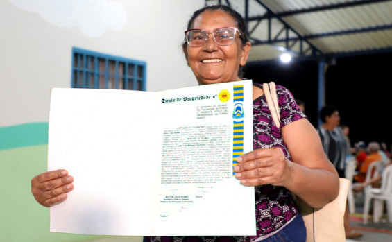 Governo do Tocantins realiza sonho antigo de mais de 400 moradores da região norte de Palmas ao entregar títulos de propriedade