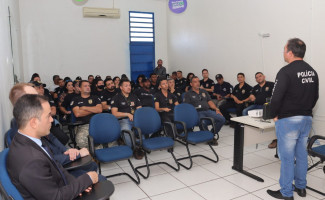 Com foco no fortalecimento da Polícia Civil, Secretário da Segurança Pública promove reunião com policiais da 1ª Delegacia Regional de Araguatins