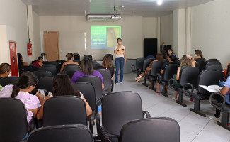 Curso de promoção e incentivo ao aleitamento materno é promovido a servidores do Hospital e Maternidade Dona Regina