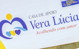 Casa de Apoio participa da campanha Outubro Rosa com informações aos hóspedes