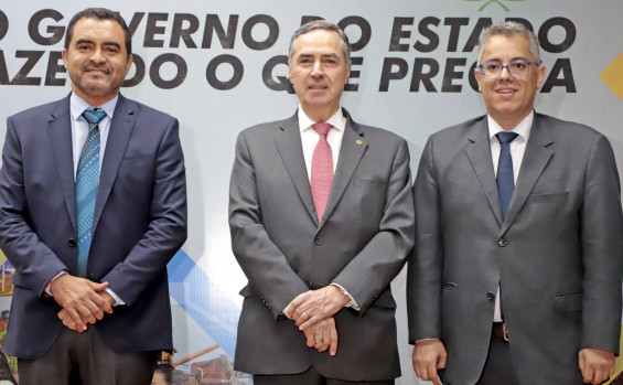Em evento no Palácio Araguaia, Governador Wanderlei Barbosa recebe o ministro e vice-presidente do STF Luís Roberto Barroso