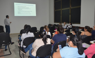 Profissionais do HGP participam de palestra sobre resistência microbiana
