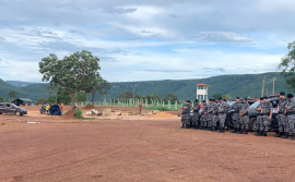 Forças de Segurança desmontam acampamento de manifestantes no QG do Exército nesta segunda-feira, 9