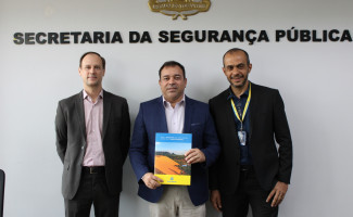 Secretário da Segurança Pública recebe novo gerente de setor público do Banco do Brasil