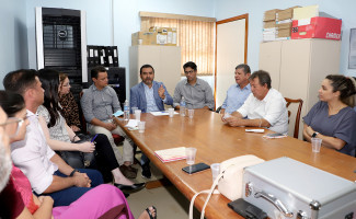 Governador Wanderlei Barbosa reúne-se com médicos do Hospital Dona Regina e determina providências para sanar demandas da unidade