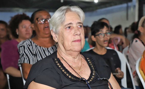 Governador Wanderlei Barbosa entrega mais de 400 títulos definitivos a moradores de Araguaína 