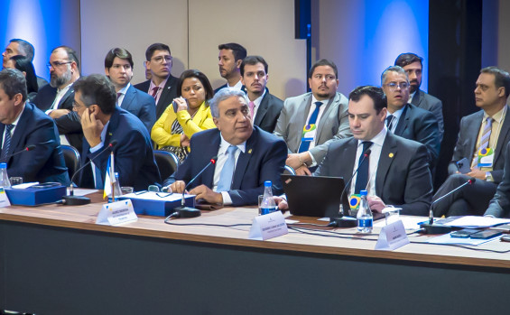 Vice-governador Laurez Moreira participa do Fórum Nacional de Governadores em Brasília