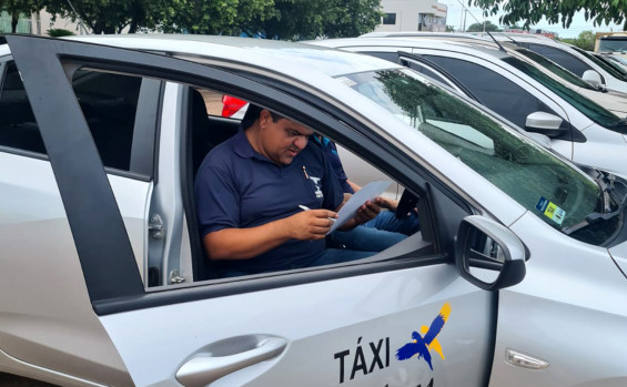 Agência de Metrologia recebe taxistas de Palmas para fazer Verificação Anual de Taxímetros voluntária