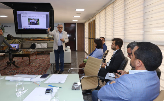 Em reunião com prefeitos, governador Wanderlei Barbosa ouve demandas e destaca ações que beneficiam a população e os turistas no Jalapão