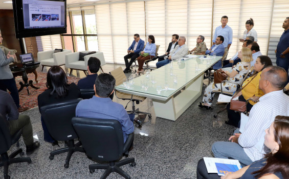 Em reunião com prefeitos, governador Wanderlei Barbosa ouve demandas e destaca ações que beneficiam a população e os turistas no Jalapão