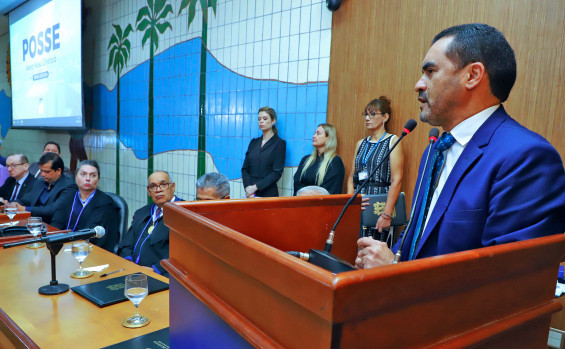 Durante posse do presidente do TCE-TO, Governador Wanderlei Barbosa reforça importância da parceria entre poderes