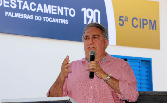 Governador Wanderlei Barbosa prestigia aniversário de Palmeiras do Tocantins e reativa destacamento da Polícia Militar