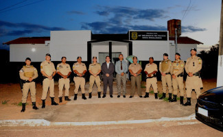 Em noite de homenagens a operadores de segurança pública, secretário Wlademir Costa vistoria delegacia em Nova Rosalândia que passa por obras de reforma e ampliação