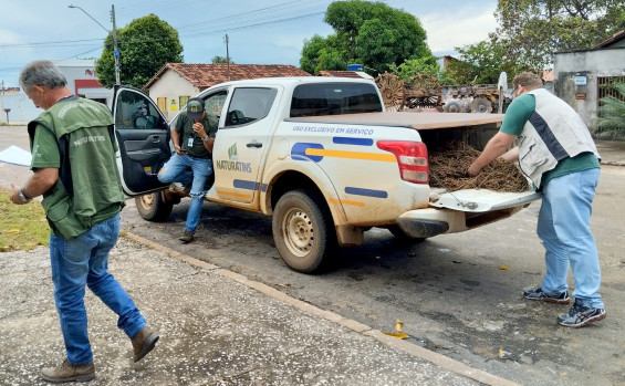 Governo do Tocantins entrega cestas básicas e redes de pesca para indígenas na Ilha do Bananal