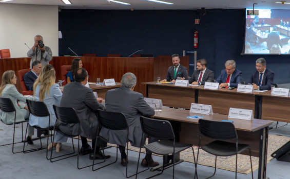 Em Brasília, vice-governador Laurez Moreira se reúne com ministro do STF, Luís Roberto Barroso, e ministro da Justiça, Flávio Dino
