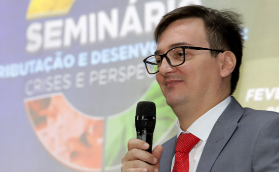 Seminário da Sefaz analisa e discute recentes alterações na legislação tributária em encontro no Palácio Araguaia